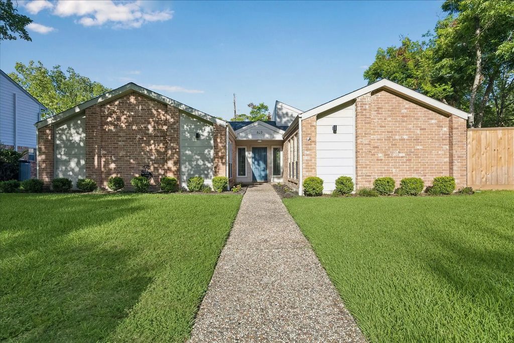 623 Sancroft Court, Katy