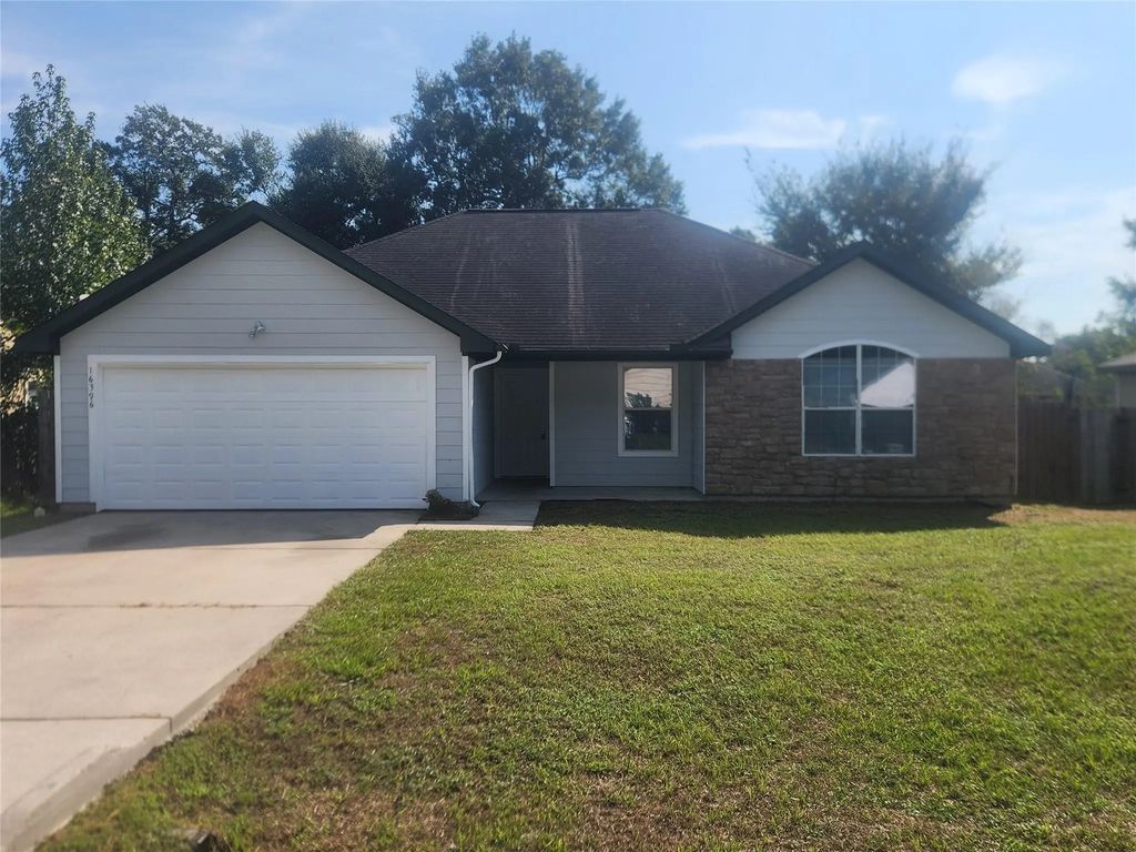 16396 Danika Oak Drive, Conroe