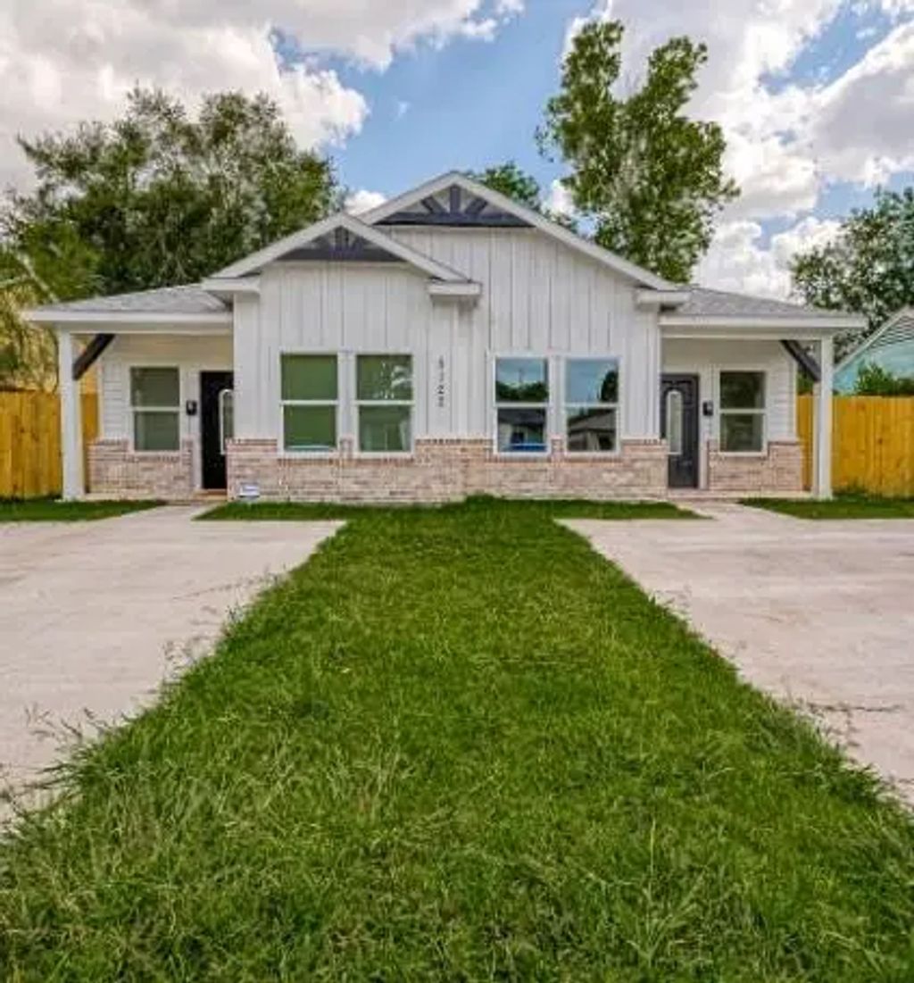 5122 Southwind Street, Houston