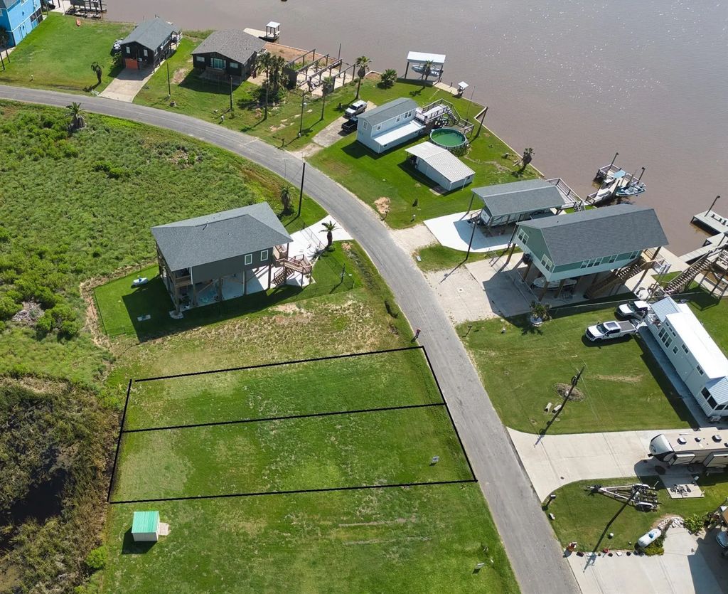 542 Private Road 675, Sargent