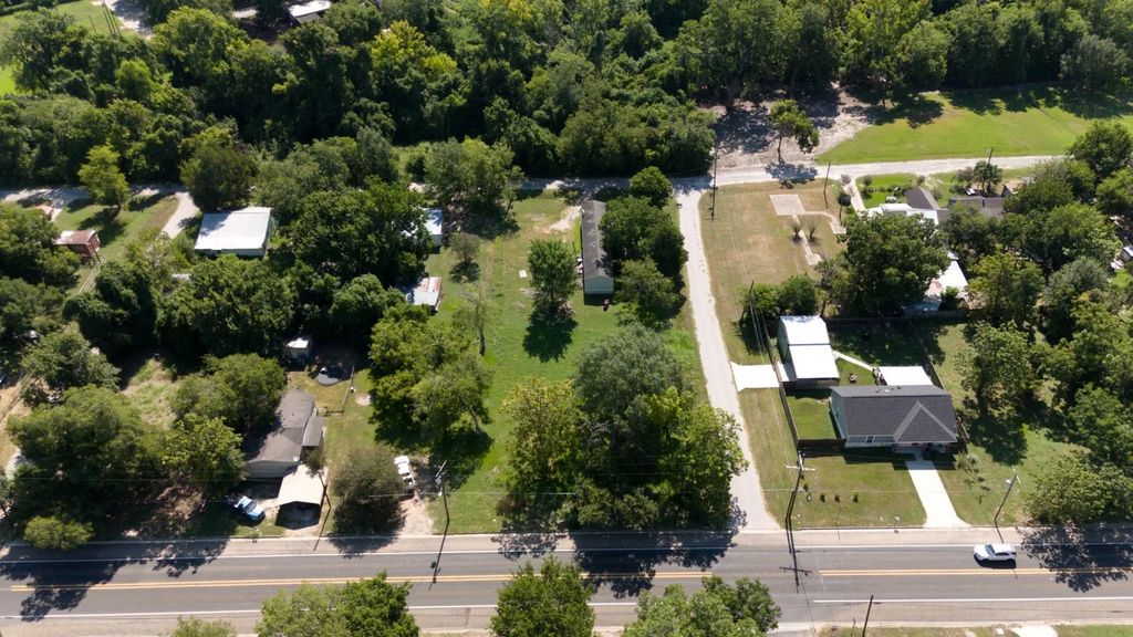 904 Piedmont Drive, Navasota