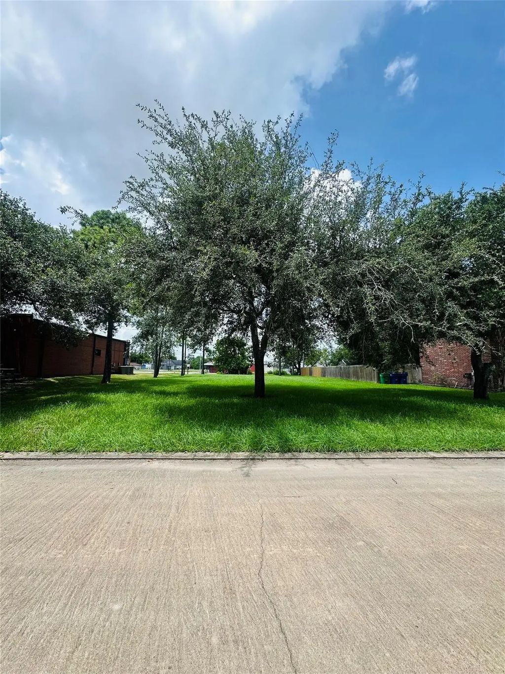 101 Knight Street, Angleton