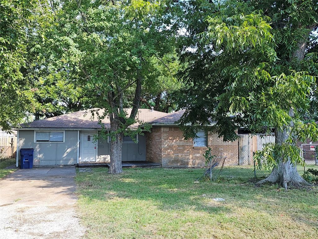 1314 N Natchez Drive, Texas City
