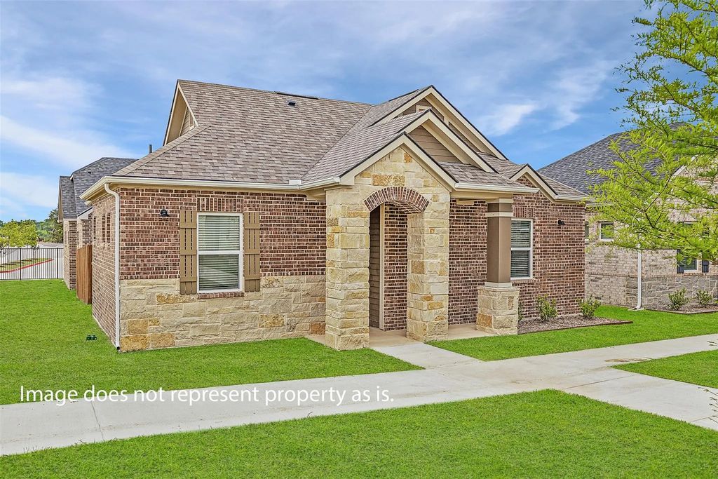 5900-425 County Road 277, Melissa