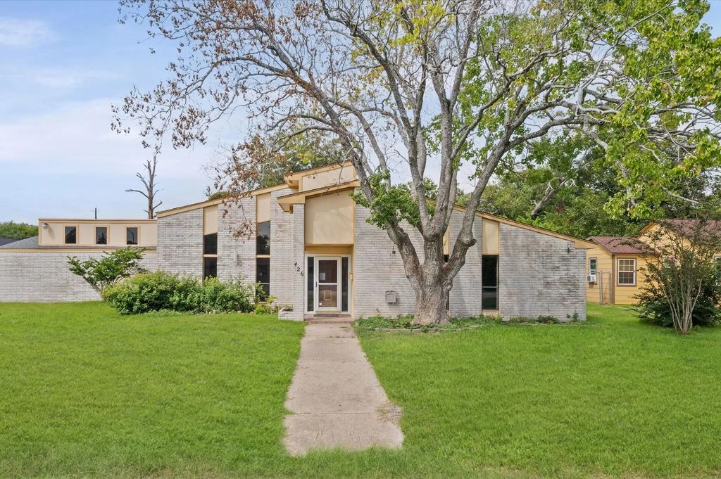 426 S 6th Street, La Porte