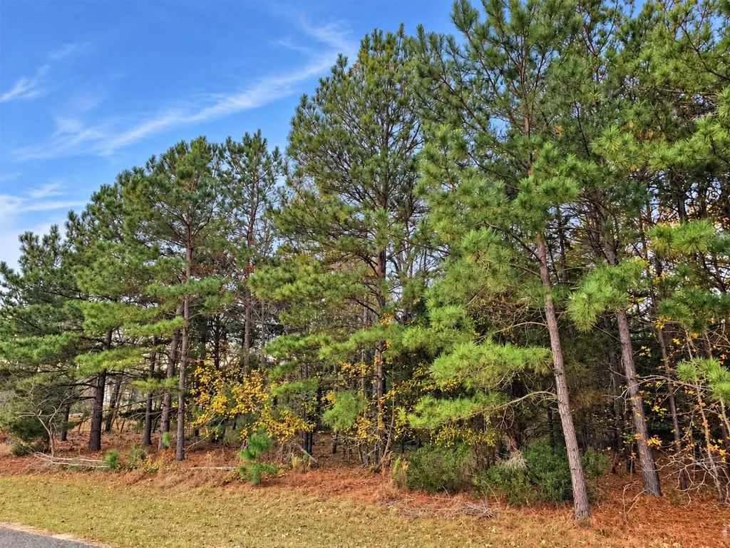 Mallard Way, Larue