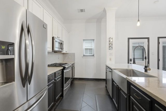 9419 Stonehouse Lane, Houston
