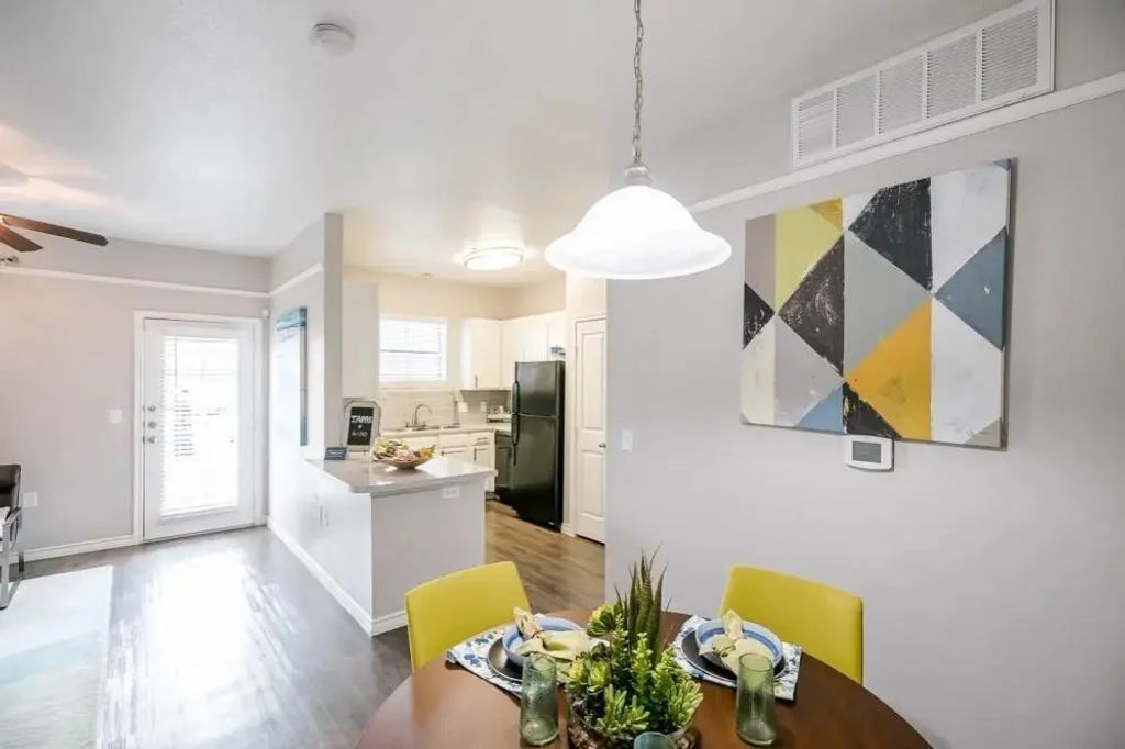 6710 Babcock Road 413, San Antonio