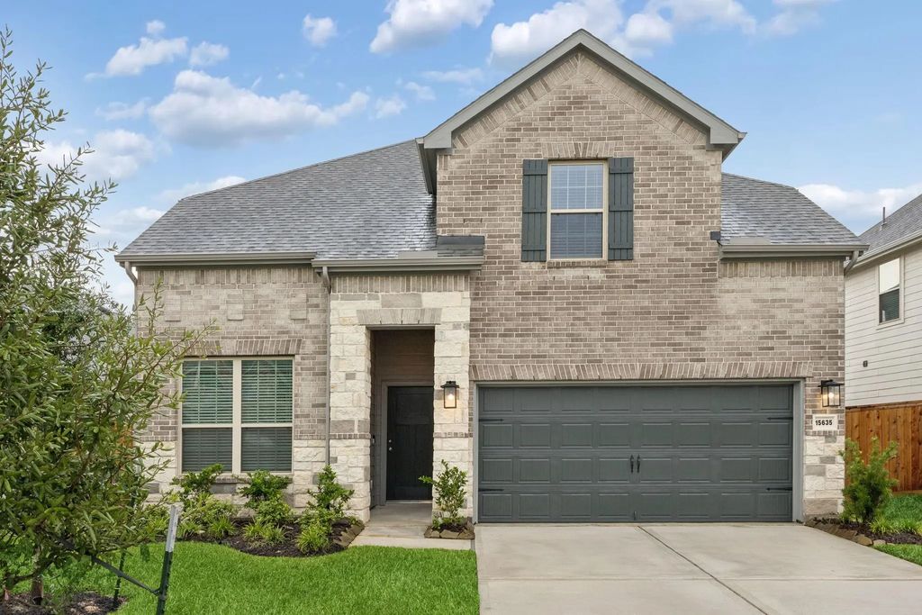 15635 Wandering Maple Way, Conroe