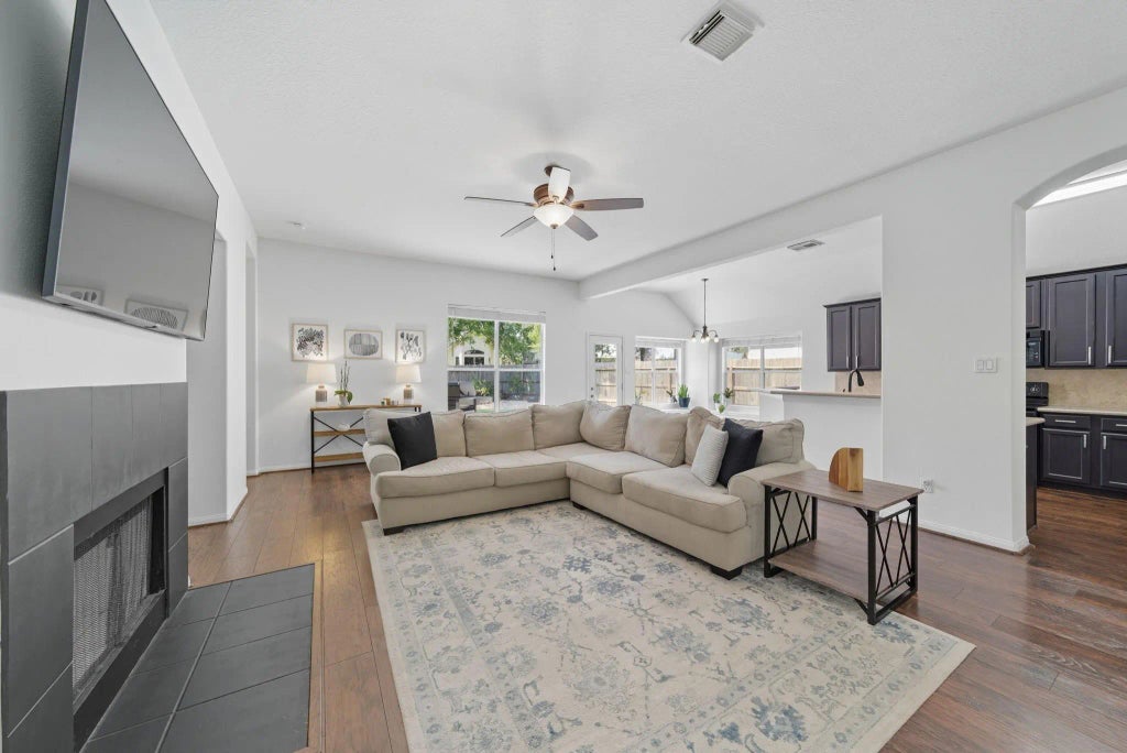 3323 Rollingwood, Montgomery