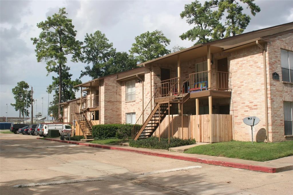 16303 Lyons School Road 304, Spring
