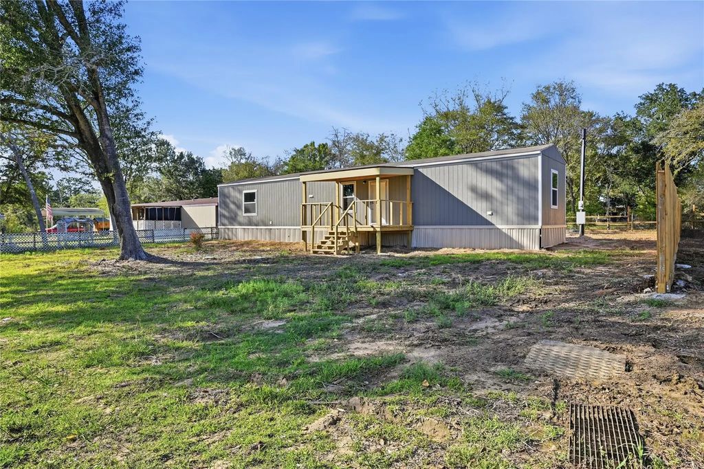 38904 West Drive, Hempstead