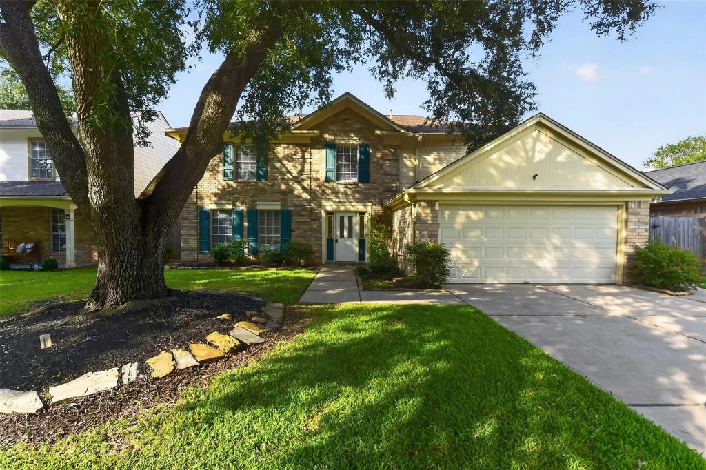 3423 Green Fields Drive, Sugar Land