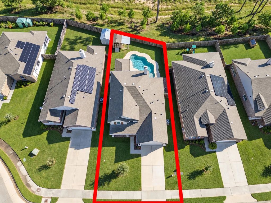 20272 Torrey Pines Lane, Cleveland