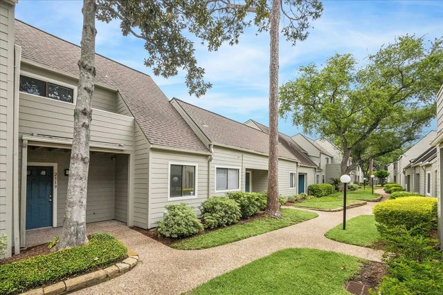 2319 Briarwest Boulevard, Houston
