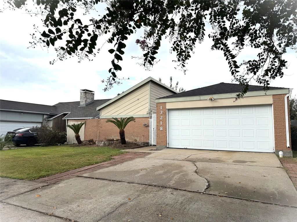 13218 Avonshire Drive, Houston