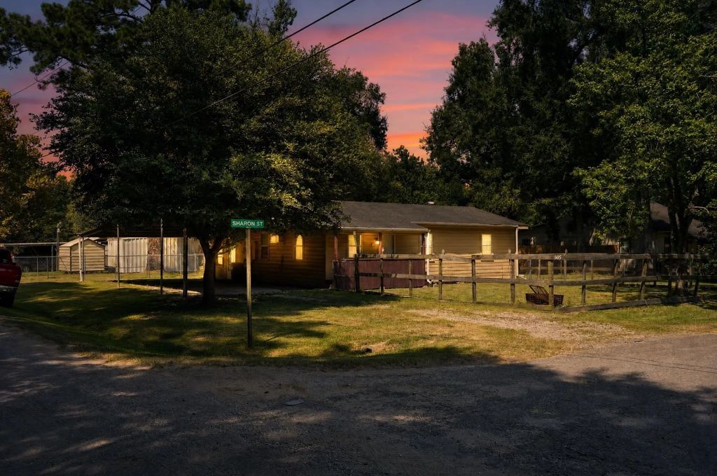 1415 Sharon Street, Vidor