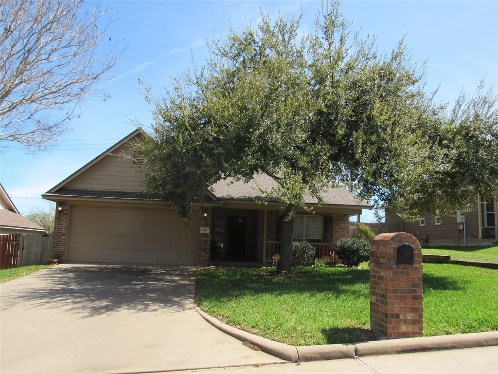 2411 Cheyenne Drive, Brenham