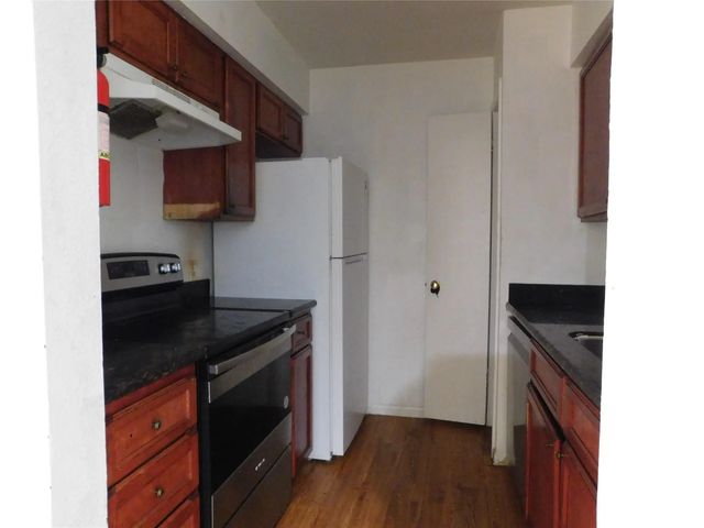 10211 Sugar Branch Drive 320, Houston