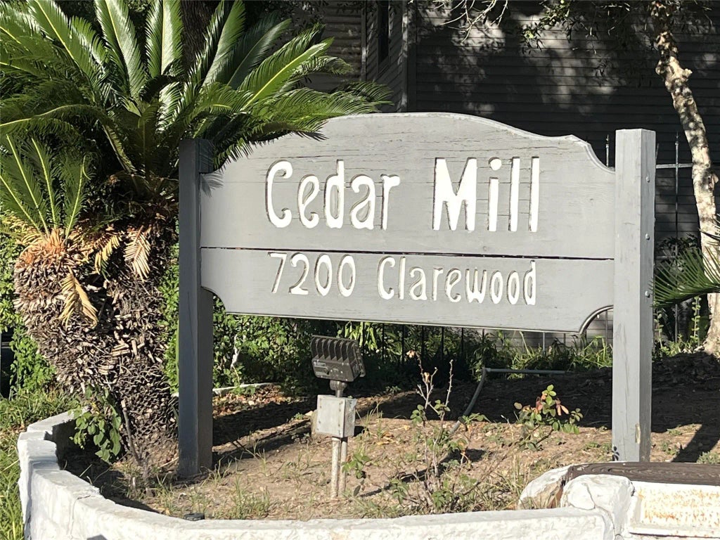 7200 Clarewood Drive 1702, Houston