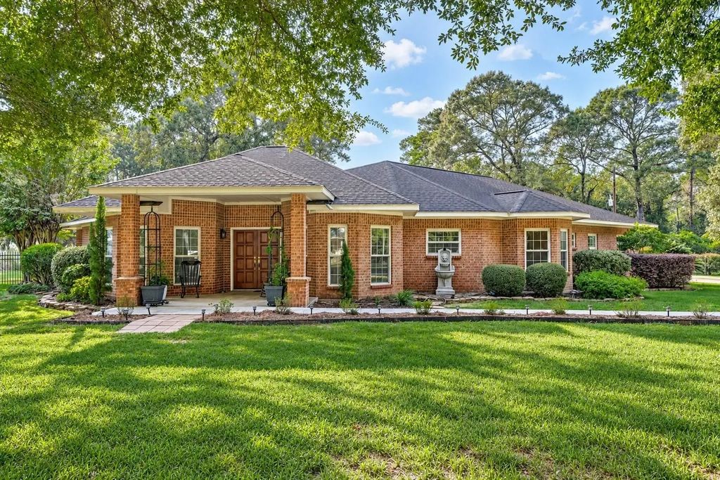 22623 Three Pines Drive, Hockley