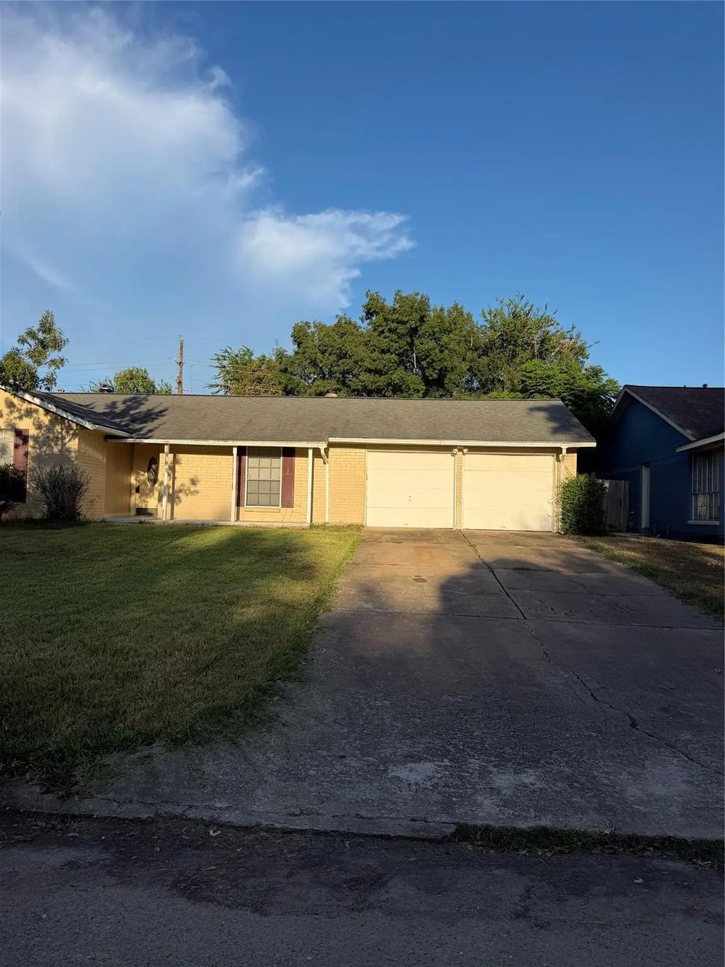 2002 Blindlake Drive, Houston