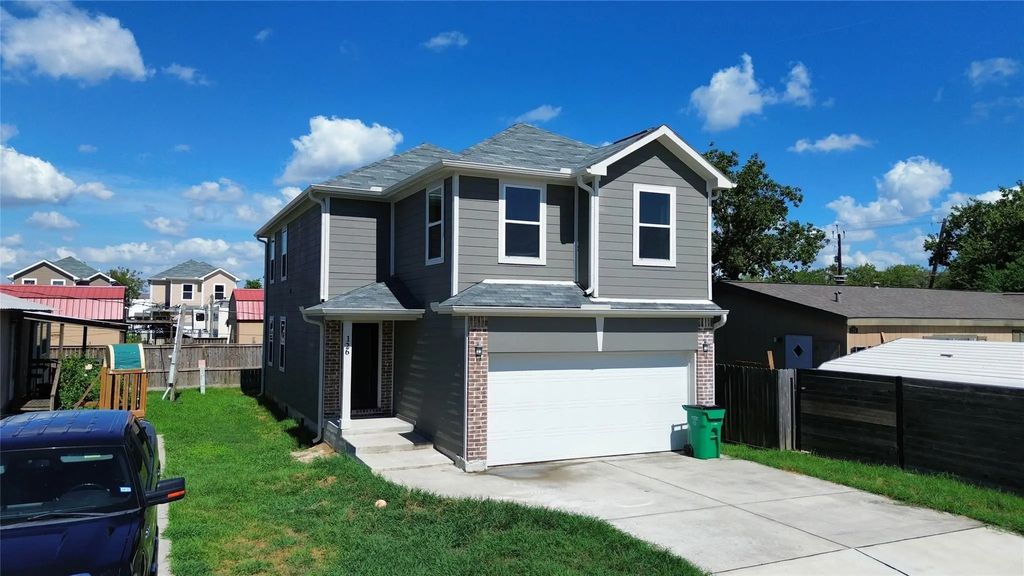 126 Egret Canal N, Baytown
