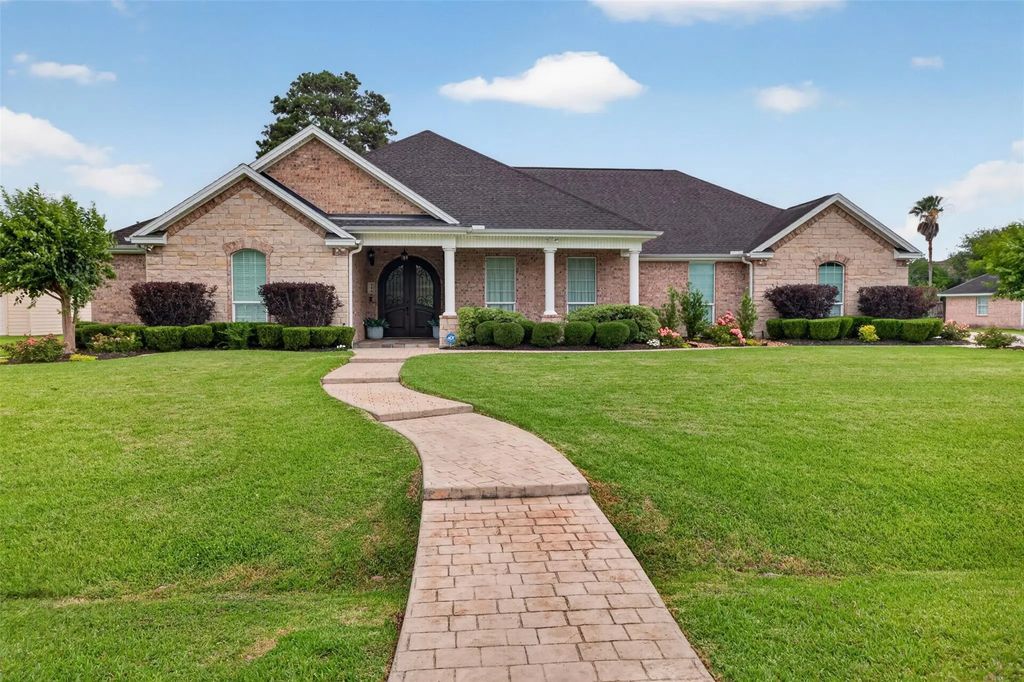 546 Meadowlark Lane, Winnie