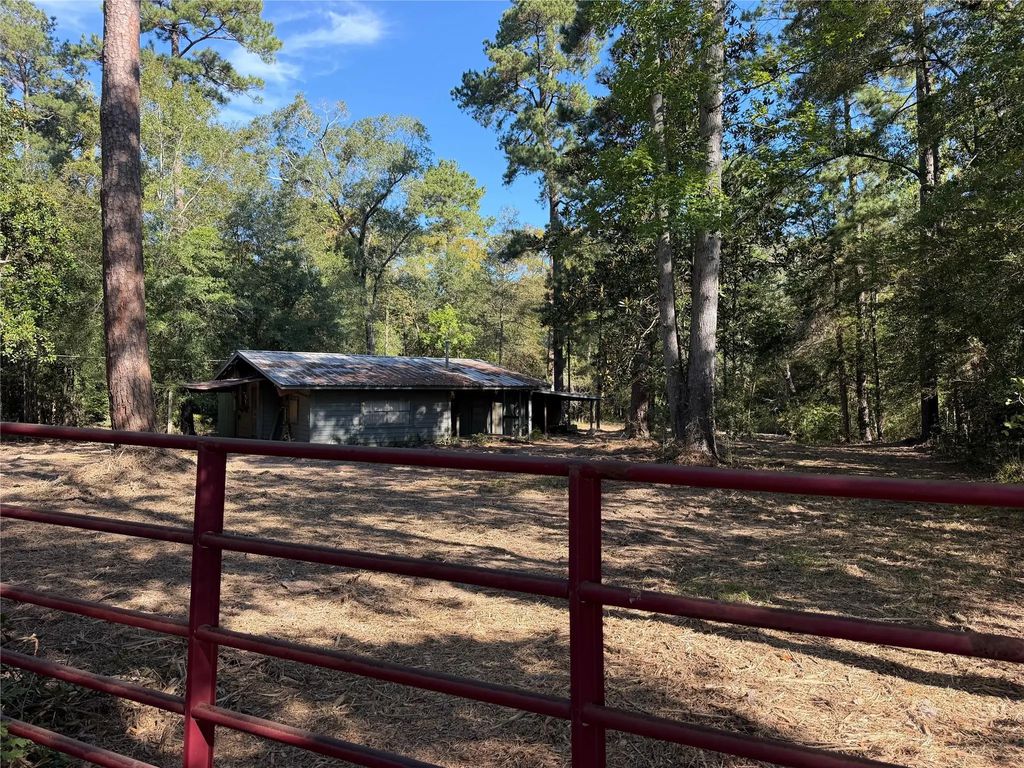 Cr 3061, Kirbyville