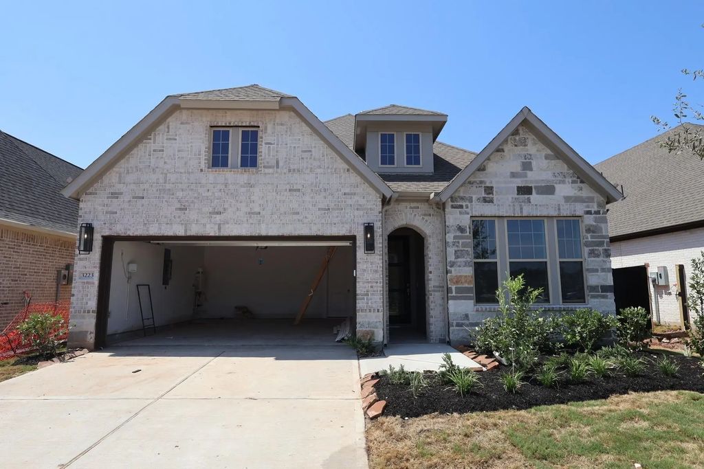 3223 Golden Pomelo Drive, Richmond