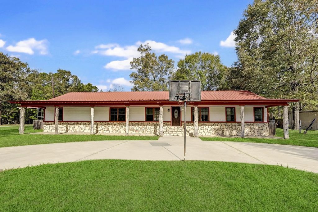 858 Big Hawg Dr, Trinity