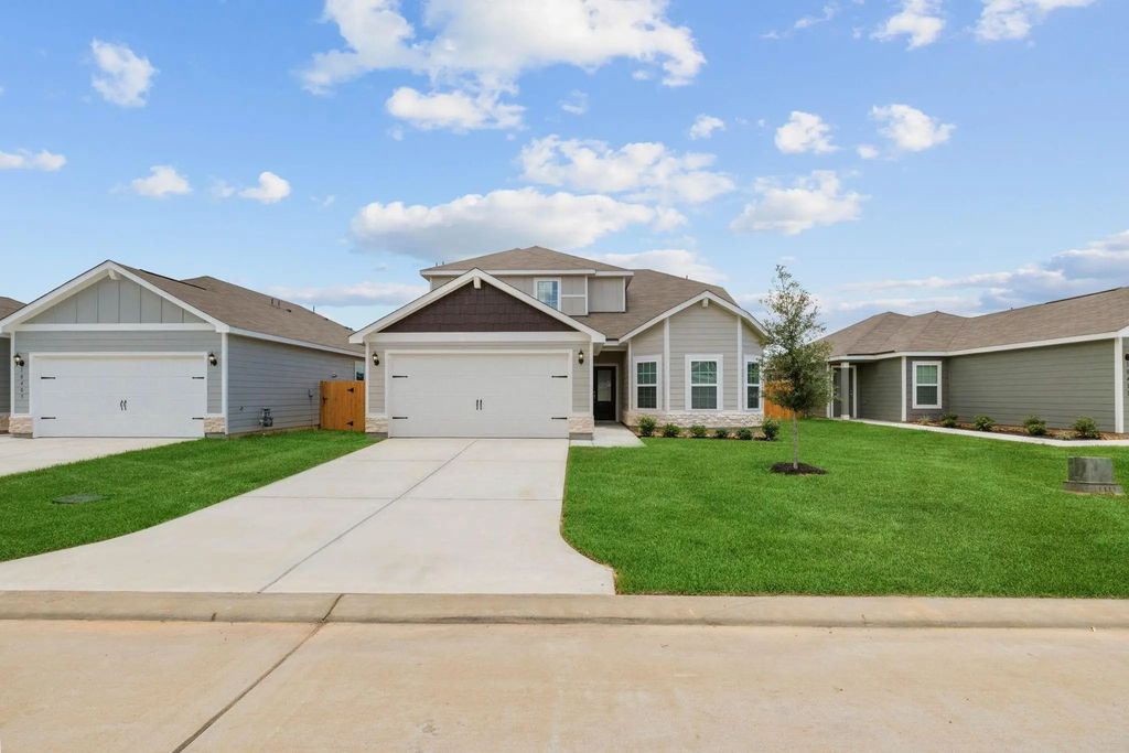 25515 Blooming Hazel Drive, Cleveland
