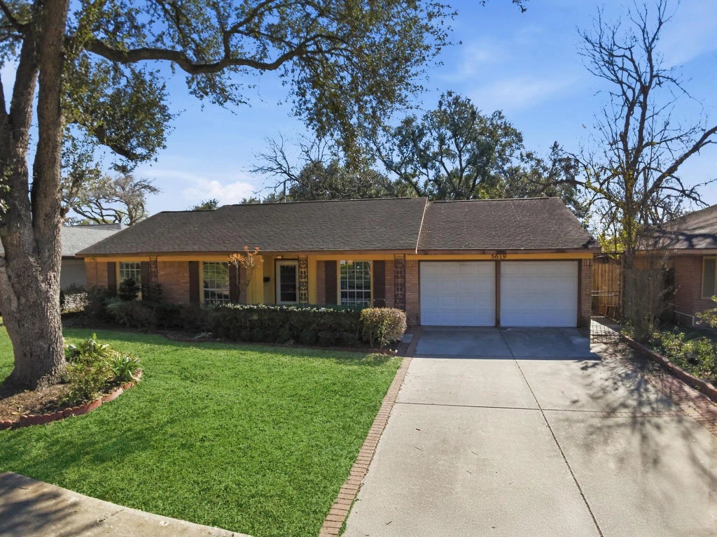 5619 Duxbury Street, Houston