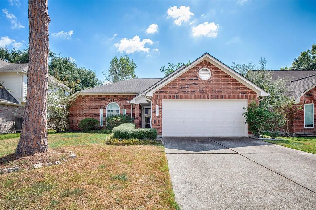 1514 New Cedars Drive, Houston