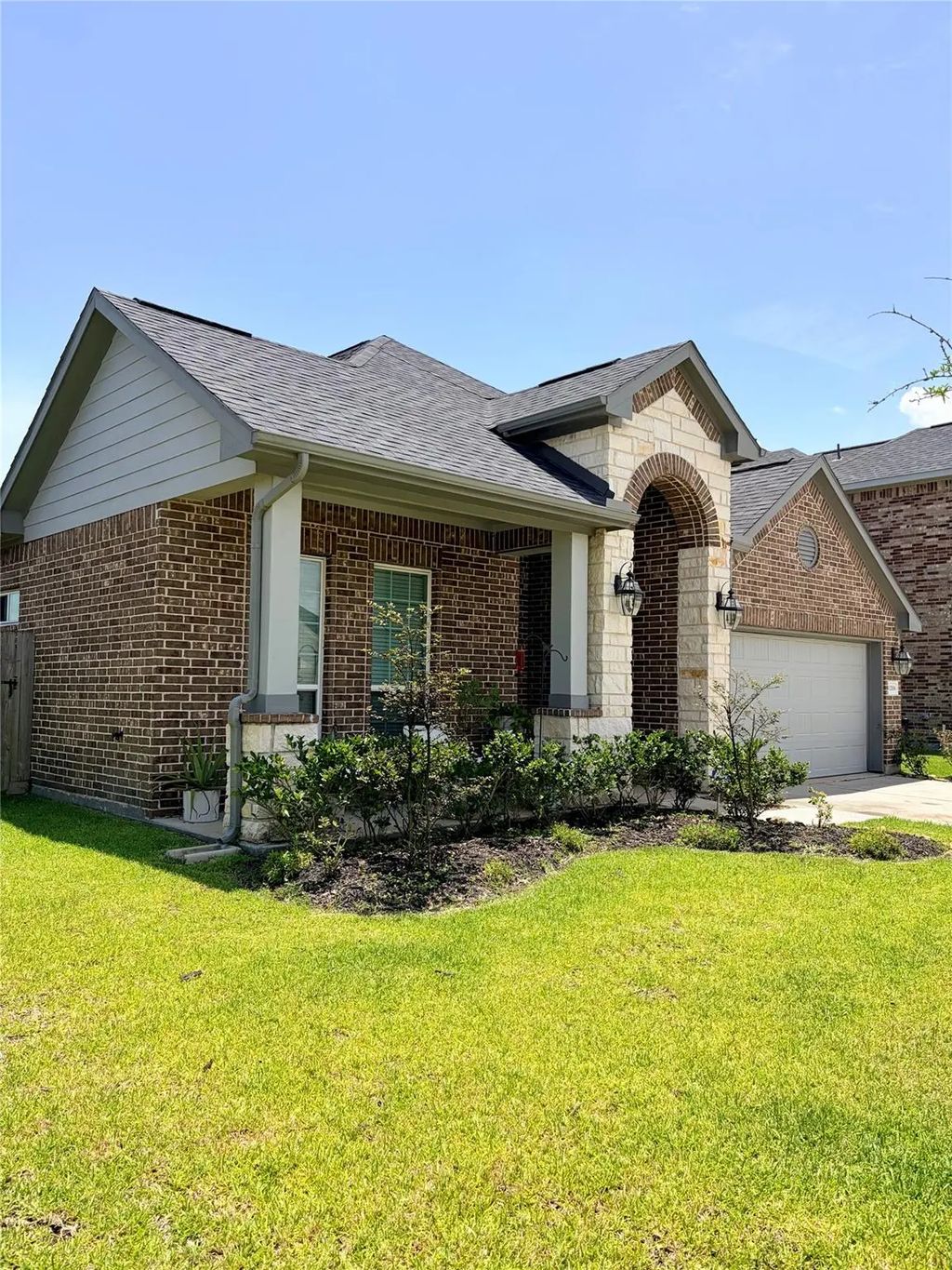 12106 Champions Forest Drive, Mont Belvieu