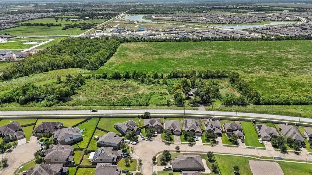 1902 County Road 56, Rosharon