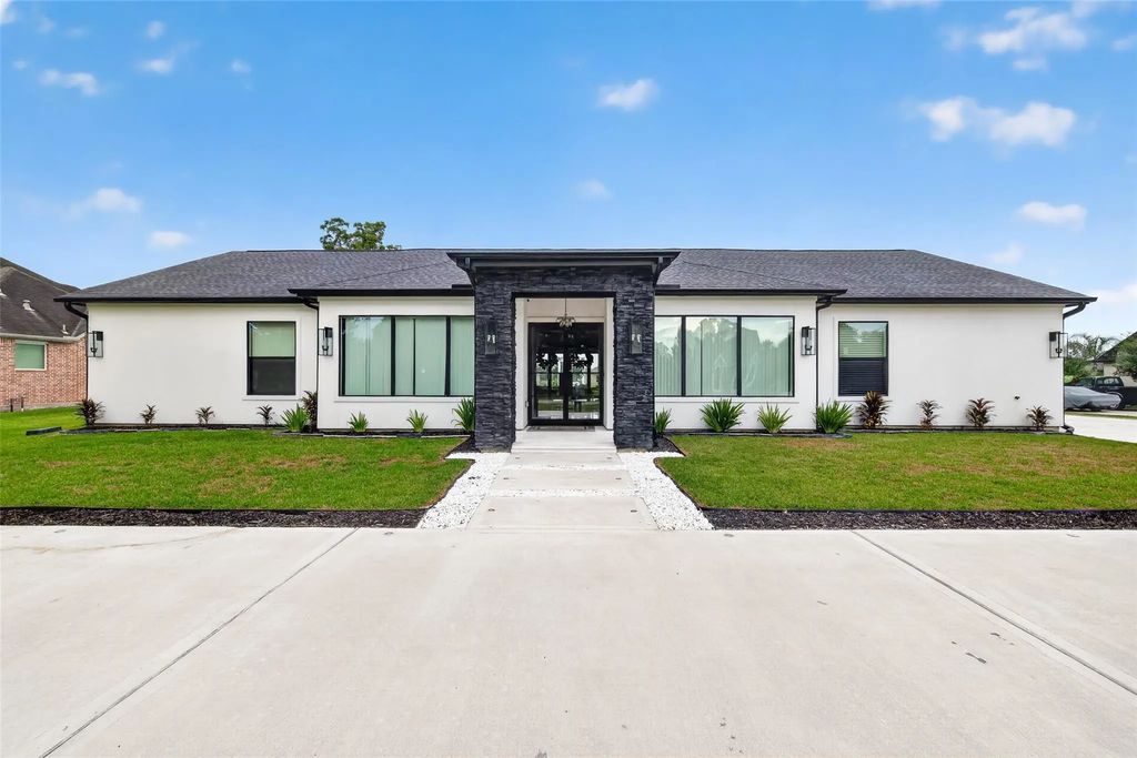 3227 River Bend Dr, Rosenberg