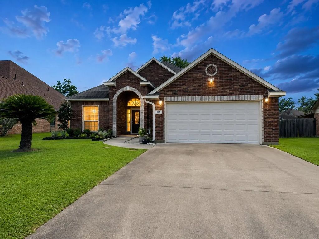 519 Oleander Street, Lake Jackson