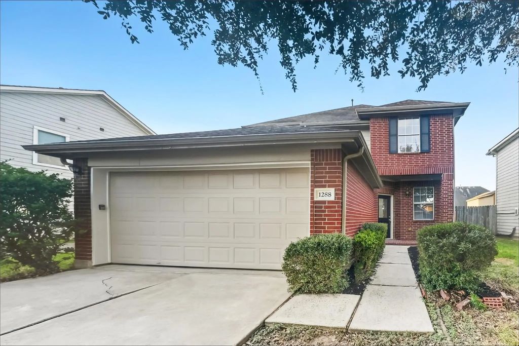 1288 Pinto Pass, Alvin