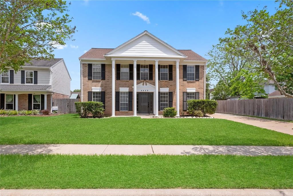 4523 Waterfall Way, Sugar Land