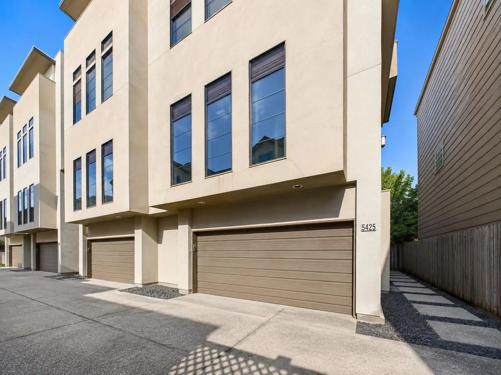 5425 Floyd Street, Houston