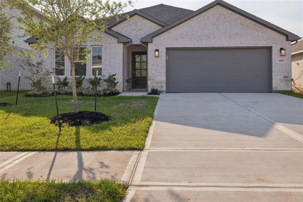 1697 Hopson Ranch Dr, Conroe