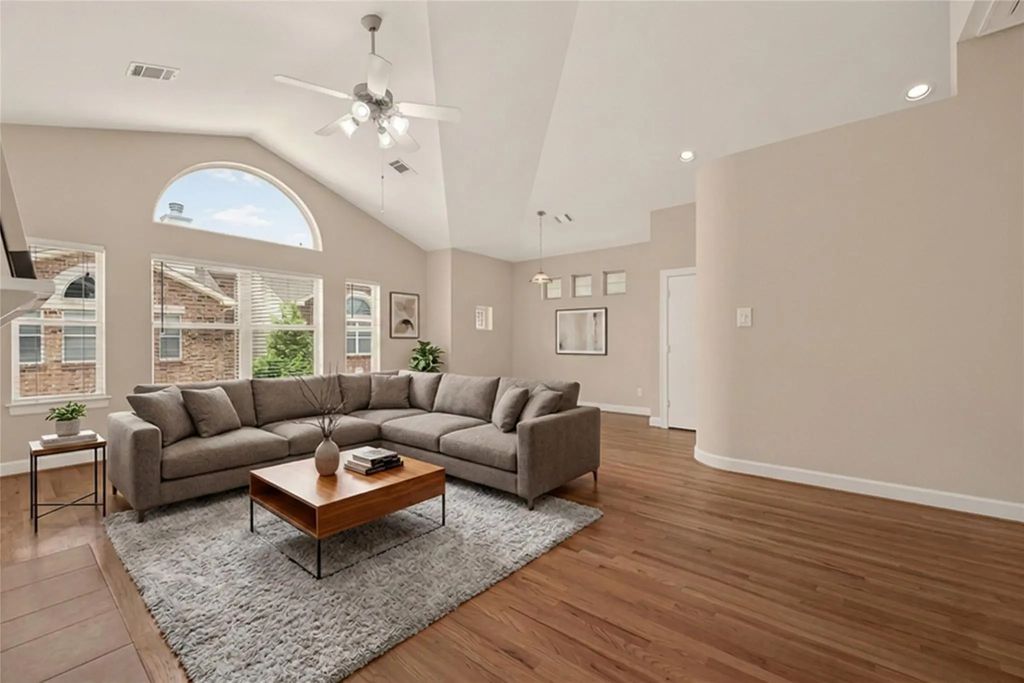 3605 Main Plaza Drive, South Houston