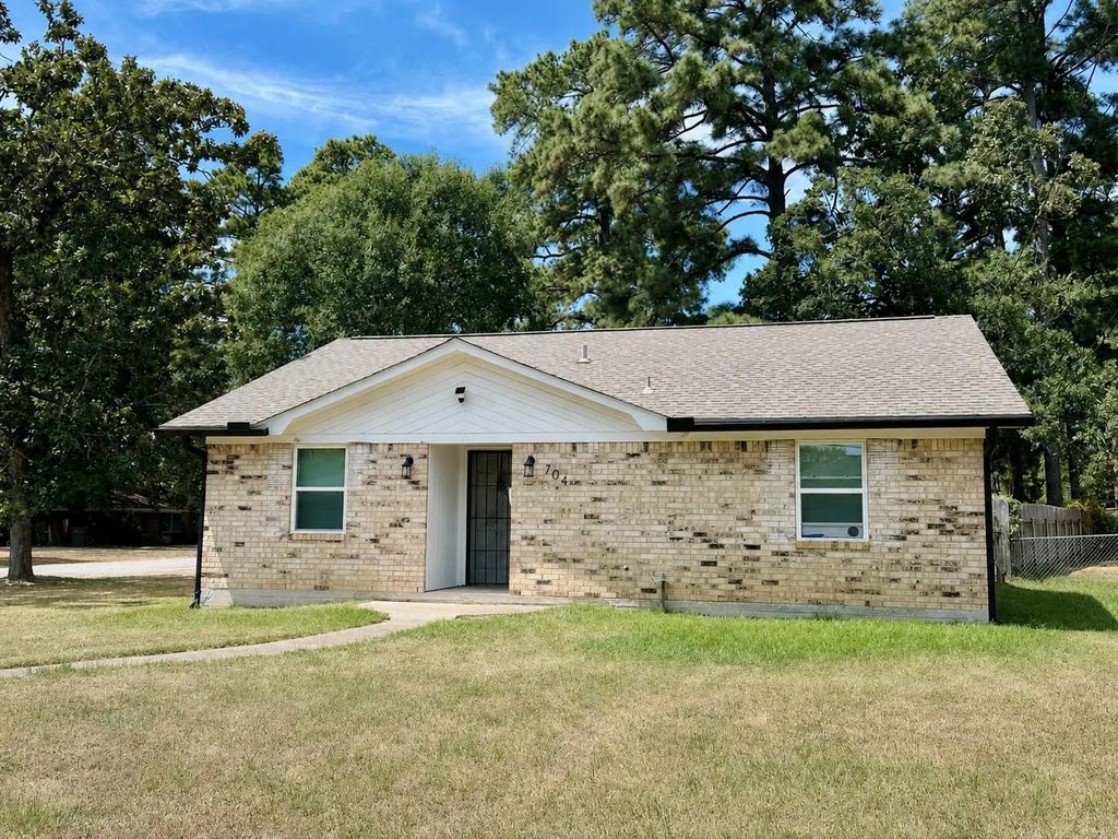 704 Janeway Street, Lufkin