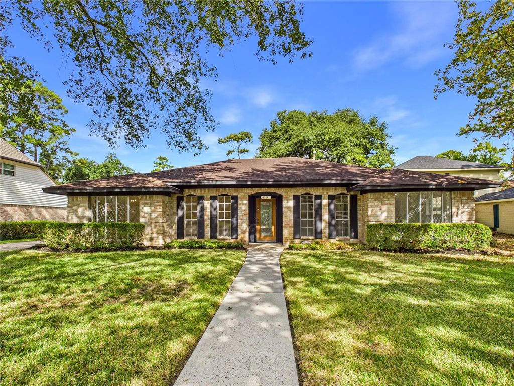 5114 Boyce Springs Drive, Houston