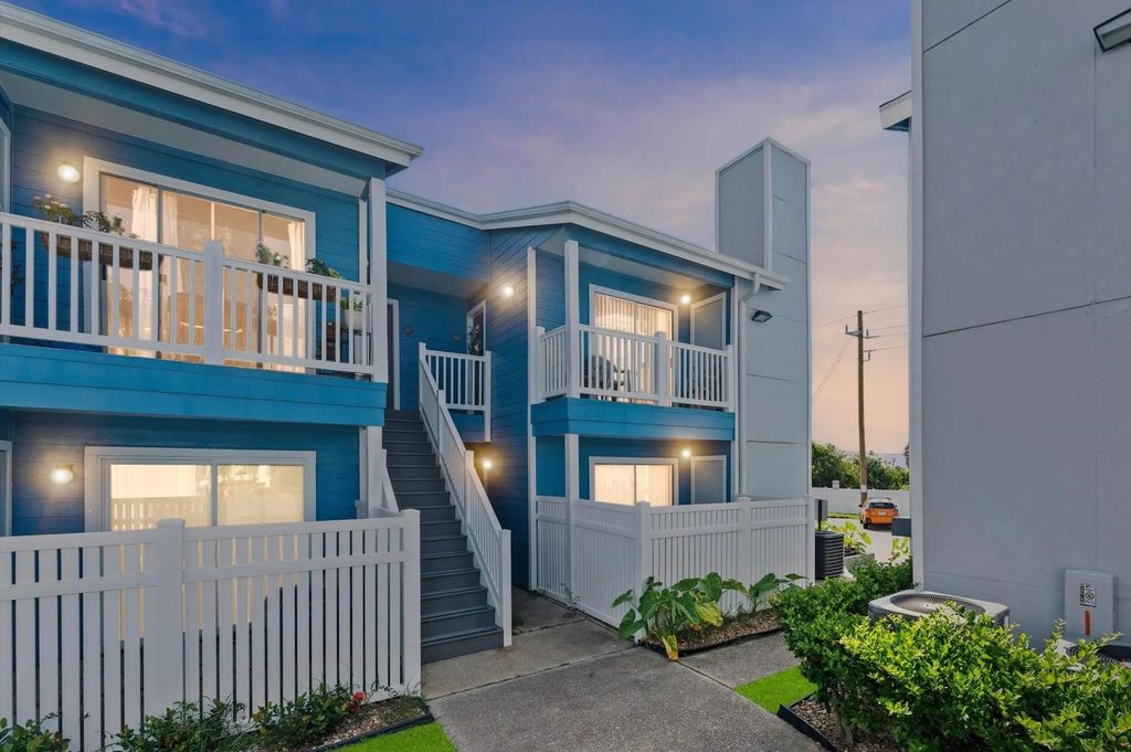 3506 Cove View Boulevard 812, Galveston