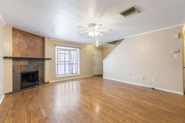 1919 Place Rebecca Lane H16, Houston