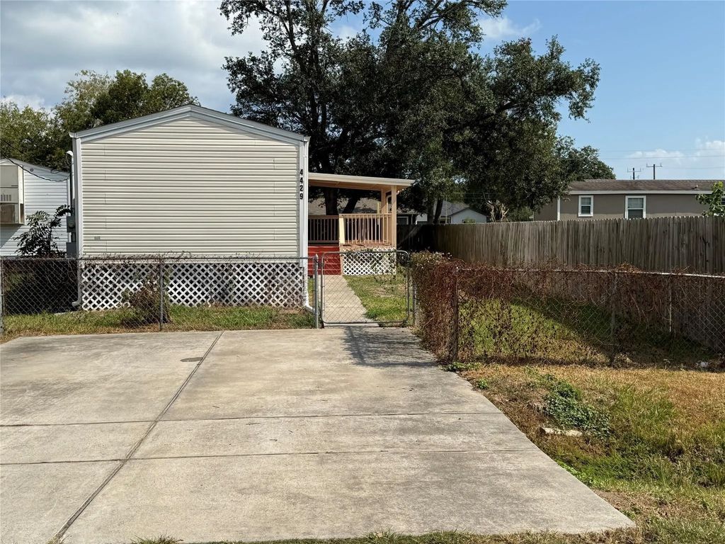 4429 16th Street, Bacliff