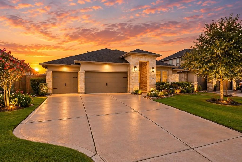 213 Lakehouse Landing Drive, Katy