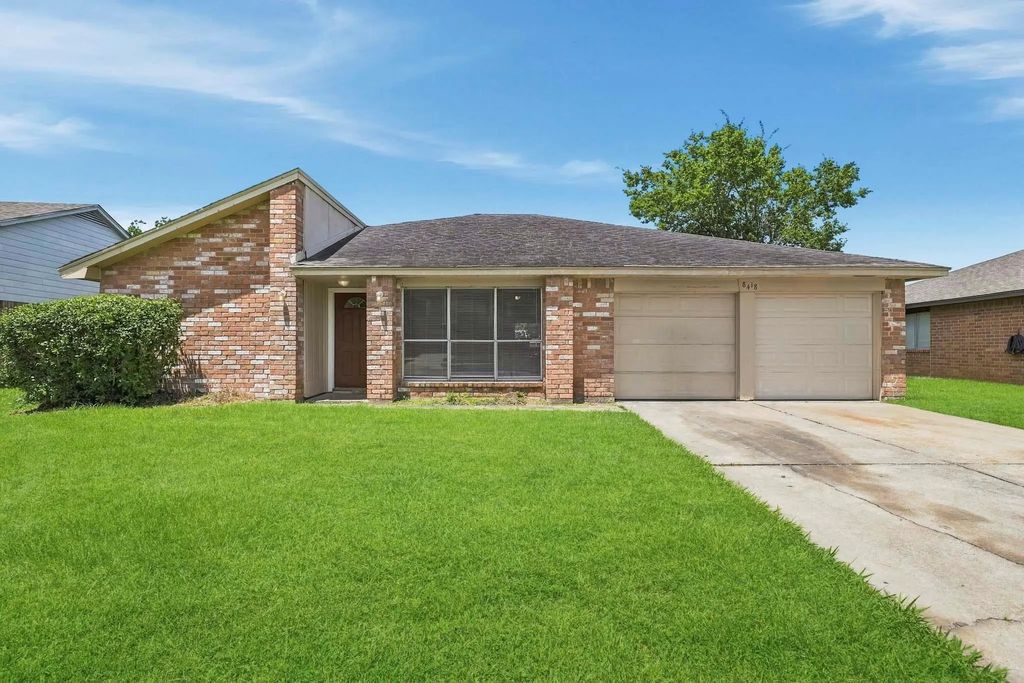 8418 Lone Quail Drive, Houston
